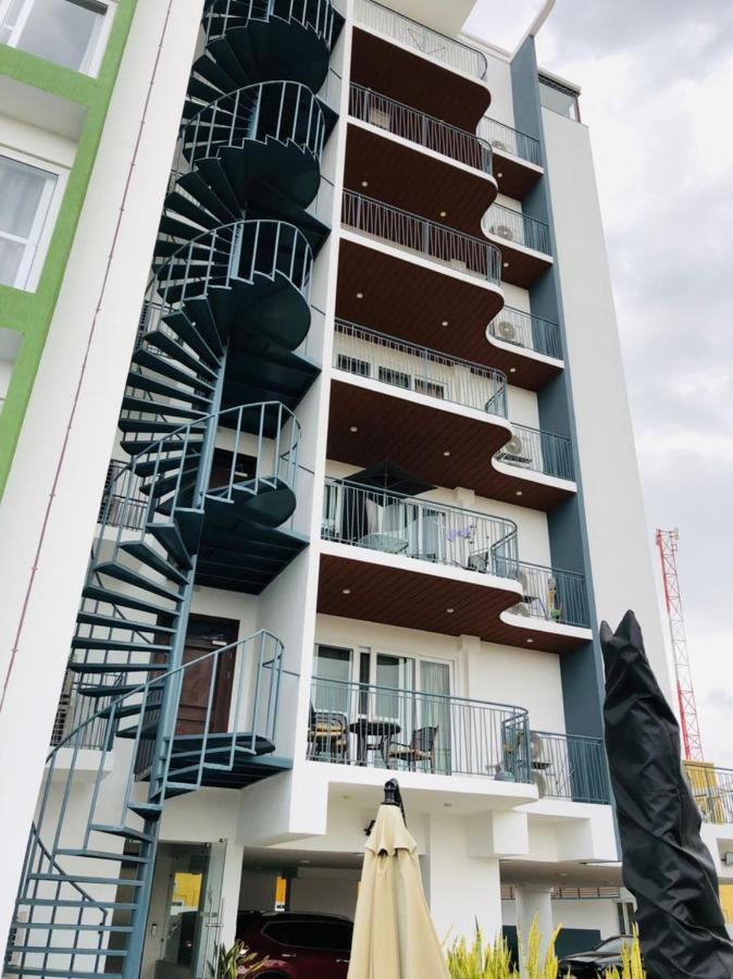 Premier Executive Apartment - The Ivy, East Legon Accra Buitenkant foto